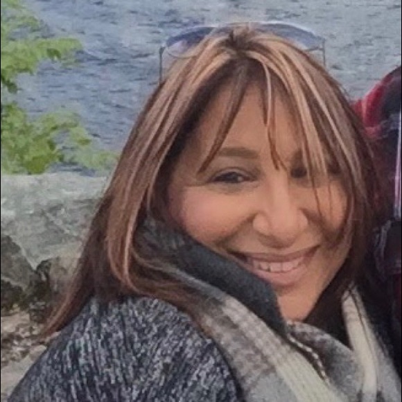 Meet your posher, Cori! - Picture 1 of 1